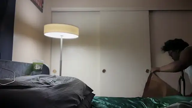 Snapshot of Yagurl__west chatting on February 4, 2025, 1:45 am Yagurl west online show from February 4, 2025, 1:45 am