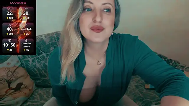 ElysonLang online show from July 16, 2026, 2:39 am