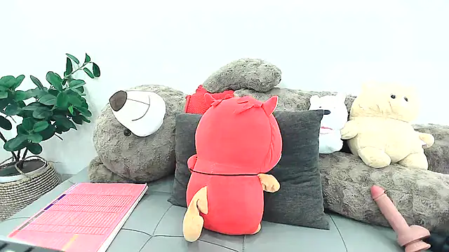 Miyeon 99999 online show from March 21, 2025, 4:17 am