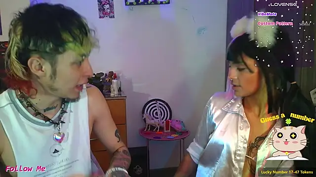 Snapshot of badeyes_crazygoat chatting on November 15, 2025, 6:37 pm badeyes crazygoat online show from November 15, 2025, 6:37 pm