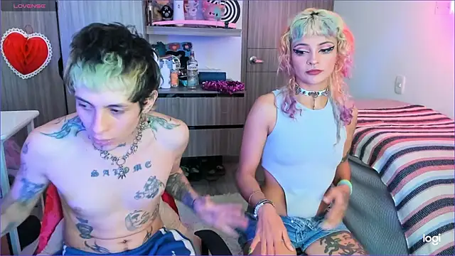 Snapshot of badeyes_crazygoat chatting on February 18, 2026, 9:33 pm badeyes crazygoat online show from February 18, 2026, 9:33 pm