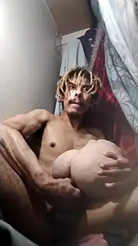 Snapshot of Bigcockmexi13 chatting on October 17, 2025, 7:16 pm Bigcockmexi13 online show from October 17, 2025, 7:16 pm