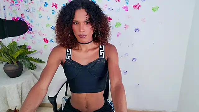 Snapshot of lau_sil chatting on September 8, 2025, 9:25 pm lau sil online show from September 8, 2025, 9:25 pm