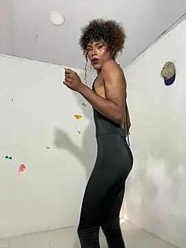 Snapshot of lau_sil chatting on March 6, 2026, 9:11 pm lau sil online show from March 6, 2026, 9:11 pm