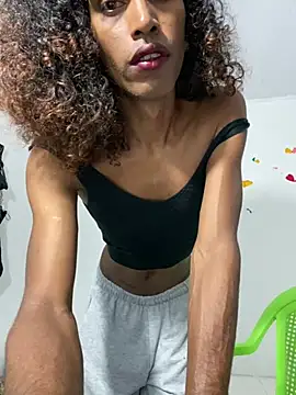 Snapshot of lau_sil chatting on March 12, 2026, 7:53 pm lau sil online show from March 12, 2026, 7:53 pm