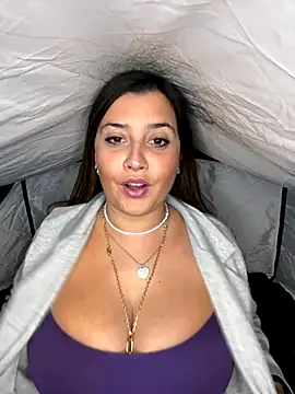 Snapshot of Novababy18 chatting on October 3, 2025, 11:02 pm Novababy18 online show from October 3, 2025, 11:02 pm