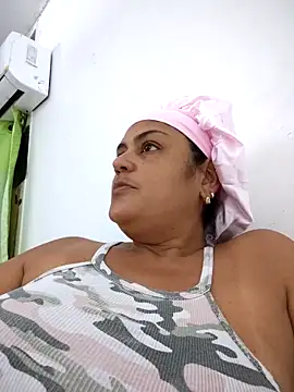 Snapshot of AlyDenalioficial chatting on February 12, 2026, 4:35 pm AlyDenalioficial online show from February 12, 2026, 4:35 pm