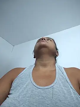 Snapshot of AlyDenalioficial chatting on February 27, 2026, 6:08 pm AlyDenalioficial online show from February 27, 2026, 6:08 pm