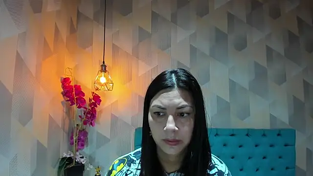 Snapshot of AdaFawxx chatting on December 20, 2025, 4:08 am AdaFawxx online show from December 20, 2025, 4:08 am