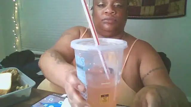 Snapshot of NaughtyHottieBBW chatting on May 15, 2026, 10:50 pm NaughtyHottieBBW online show from May 15, 2026, 10:50 pm