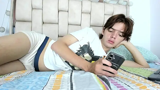 daniel hot03 online show from January 8, 2026, 1:35 pm