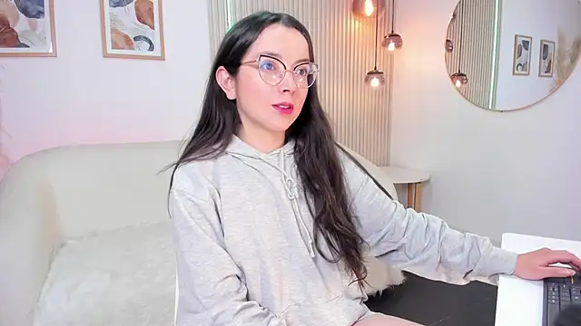 ana ev online show from December 3, 2025, 10:46 am