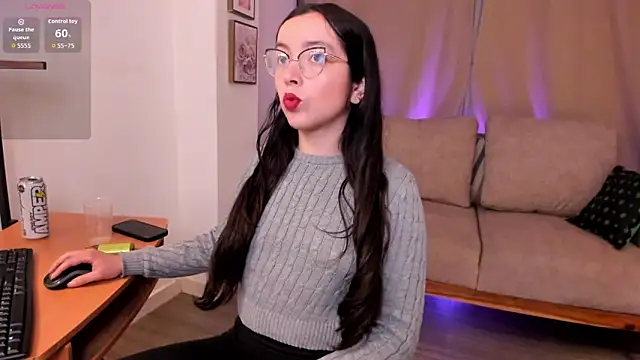 Snapshot of ana_ev chatting on January 6, 2026, 7:01 am ana ev online show from January 6, 2026, 7:01 am