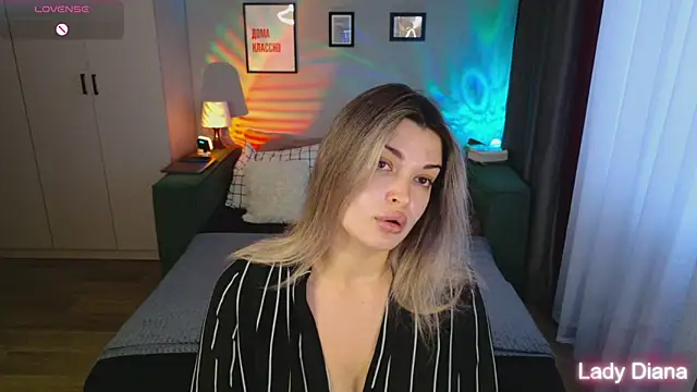 LancasterLady online show from November 3, 2025, 12:39 pm