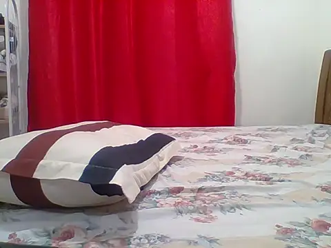 Snapshot of sexy__candyy chatting on March 19, 2026, 4:33 pm sexy candyy online show from March 19, 2026, 4:33 pm