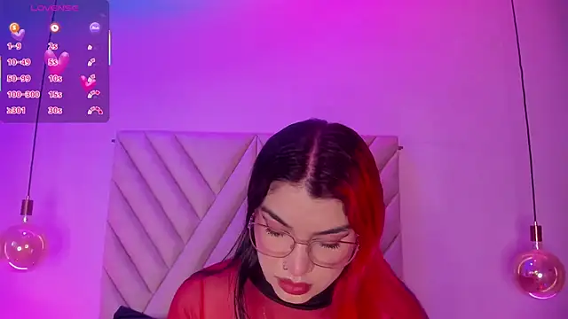 EmmaSwift  online show from December 2, 2025, 2:50 am