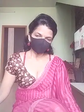 Snapshot of Shuttii_25 chatting on October 14, 2025, 4:35 am Shuttii 25 online show from October 14, 2025, 4:35 am