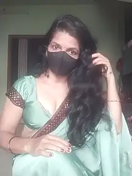 Snapshot of Shuttii_25 chatting on October 28, 2025, 5:55 am Shuttii 25 online show from October 28, 2025, 5:55 am