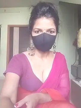 Snapshot of Shuttii_25 chatting on November 11, 2025, 4:23 am Shuttii 25 online show from November 11, 2025, 4:23 am