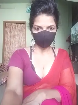 Snapshot of Shuttii_25 chatting on November 21, 2025, 6:23 am Shuttii 25 online show from November 21, 2025, 6:23 am