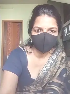 Snapshot of Shuttii_25 chatting on February 11, 2026, 5:56 am Shuttii 25 online show from February 11, 2026, 5:56 am