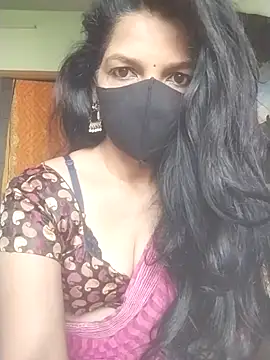 Snapshot of Shuttii_25 chatting on February 18, 2026, 4:19 am Shuttii 25 online show from February 18, 2026, 4:19 am