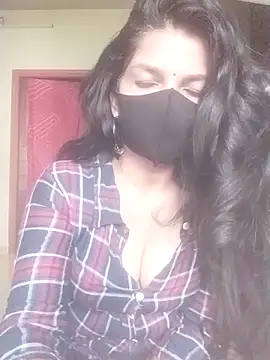 Snapshot of Shuttii_25 chatting on February 28, 2026, 4:02 am Shuttii 25 online show from February 28, 2026, 4:02 am