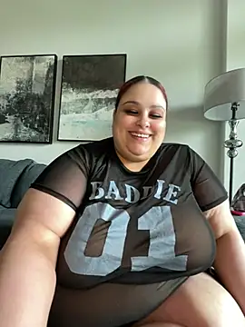 bbwredhead online show from May 17, 2026, 6:26 pm