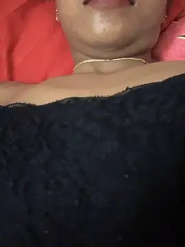 Snapshot of PARI_Hun chatting on February 13, 2025, 4:50 pm PARI Hun online show from February 13, 2025, 4:50 pm