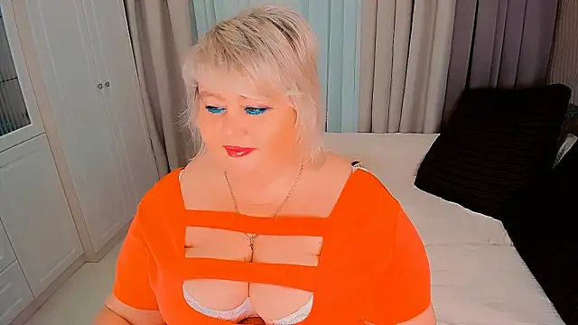 BIGTITSBBW online show from January 19, 2025, 8:30 pm