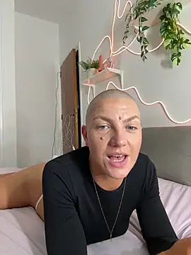 Snapshot of PaulinaSchubert1 chatting on March 23, 2026, 7:40 pm PaulinaSchubert1 online show from March 23, 2026, 7:40 pm