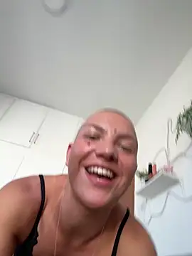 Snapshot of PaulinaSchubert1 chatting on March 29, 2026, 12:27 pm PaulinaSchubert1 online show from March 29, 2026, 12:27 pm