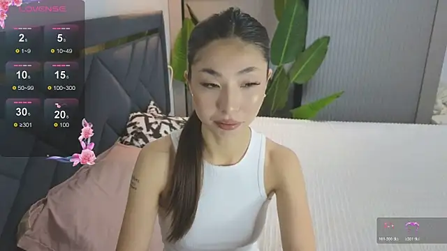 Snapshot of TrishaRey chatting on November 22, 2025, 4:33 am TrishaRey online show from November 22, 2025, 4:33 am