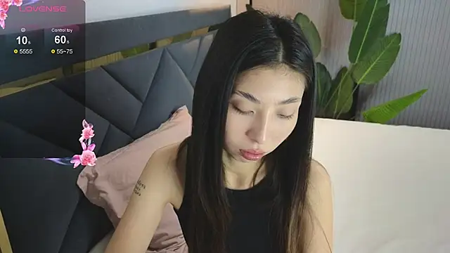 Snapshot of TrishaRey chatting on November 25, 2025, 5:18 am TrishaRey online show from November 25, 2025, 5:18 am