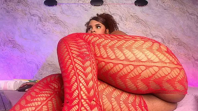 jones maddy  online show from October 23, 2025, 12:04 pm