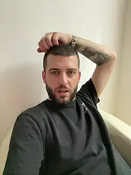 ElChapoGuzman95 online show from February 20, 2025, 5:18 pm