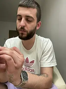 ElChapoGuzman95 online show from March 6, 2025, 6:05 pm