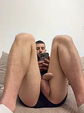 Snapshot of ElChapoGuzman95 chatting on March 18, 2026, 6:44 pm ElChapoGuzman95 online show from March 18, 2026, 6:44 pm