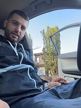 Snapshot of ElChapoGuzman95 chatting on April 4, 2026, 6:22 am ElChapoGuzman95 online show from April 4, 2026, 6:22 am