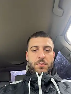 Snapshot of ElChapoGuzman95 chatting on April 13, 2026, 5:57 am ElChapoGuzman95 online show from April 13, 2026, 5:57 am