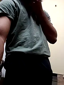 Snapshot of addu24 chatting on December 15, 2024, 6:40 am addu24 online show from December 15, 2024, 6:40 am