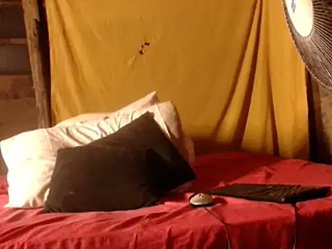 Snapshot of blackcherryx1 chatting on January 8, 2025, 9:00 am blackcherryx1 online show from January 8, 2025, 9:00 am