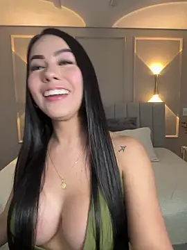 Snapshot of Miss_blue69 chatting on January 15, 2025, 1:45 am Miss blue69 online show from January 15, 2025, 1:45 am