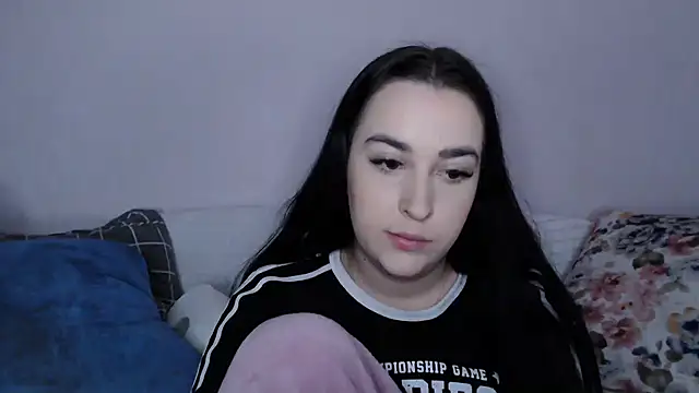 Snapshot of vitalina_freedom chatting on December 6, 2024, 10:05 am vitalina freedom online show from December 6, 2024, 10:05 am