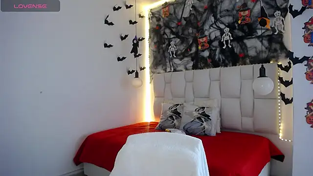 tiffany  pink online show from October 23, 2025, 8:51 pm