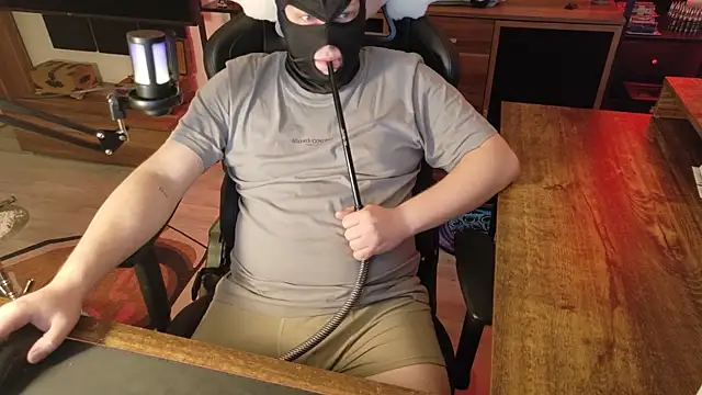 sweetsmile93 online show from December 16, 2025, 3:28 pm