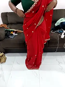 Snapshot of Mounika25 chatting on December 5, 2025, 1:42 pm Mounika25 online show from December 5, 2025, 1:42 pm