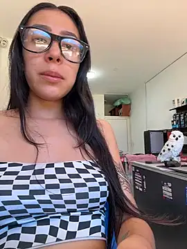 Snapshot of _alabina_ chatting on February 25, 2026, 3:21 pm alabina online show from February 25, 2026, 3:21 pm