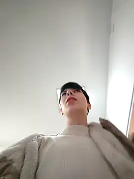 KylieLipa online show from December 1, 2024, 6:08 pm