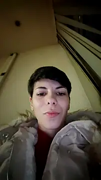 KylieLipa online show from December 2, 2024, 6:10 pm